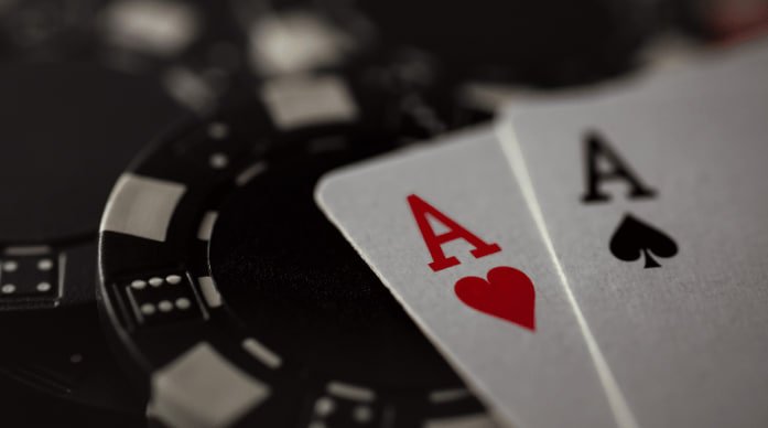 Studio blackjack dealer langsung warung 225 dengan kamera multi-sudut